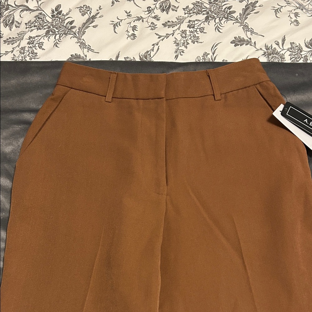 NWT Classic Camel Trousers